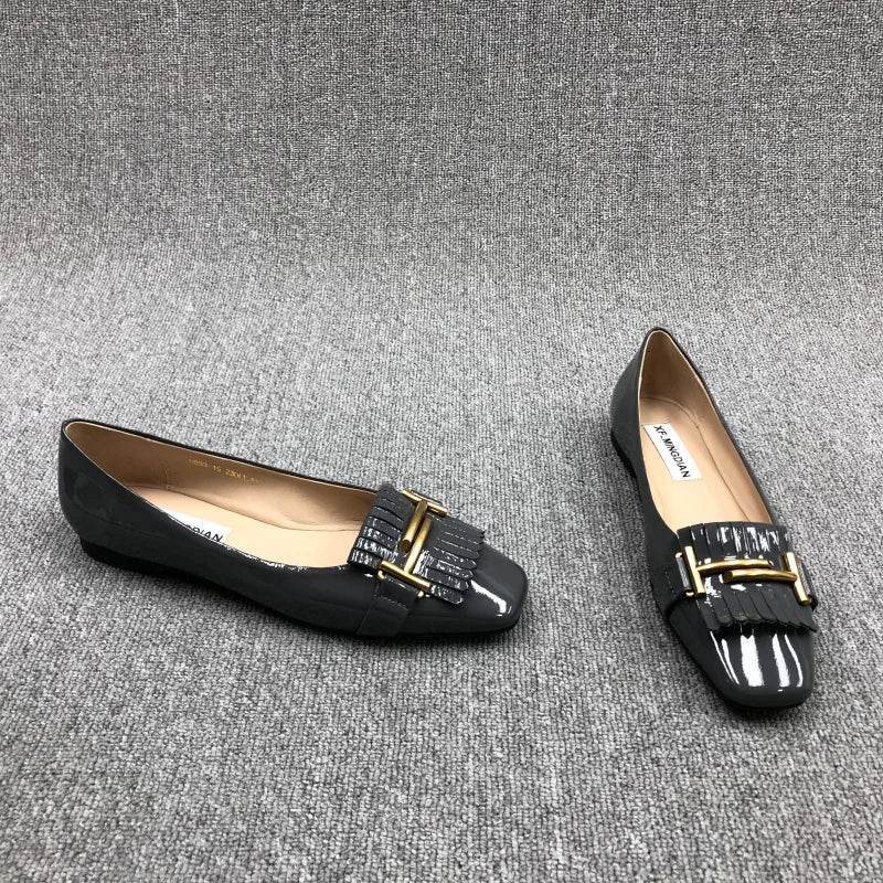 Women's Flat Shoes 2023 New Fashion Patent Leather Tassel Metal Low Heel Shallow Mouth Comfortable Casual Shoes Plus Size 33-43