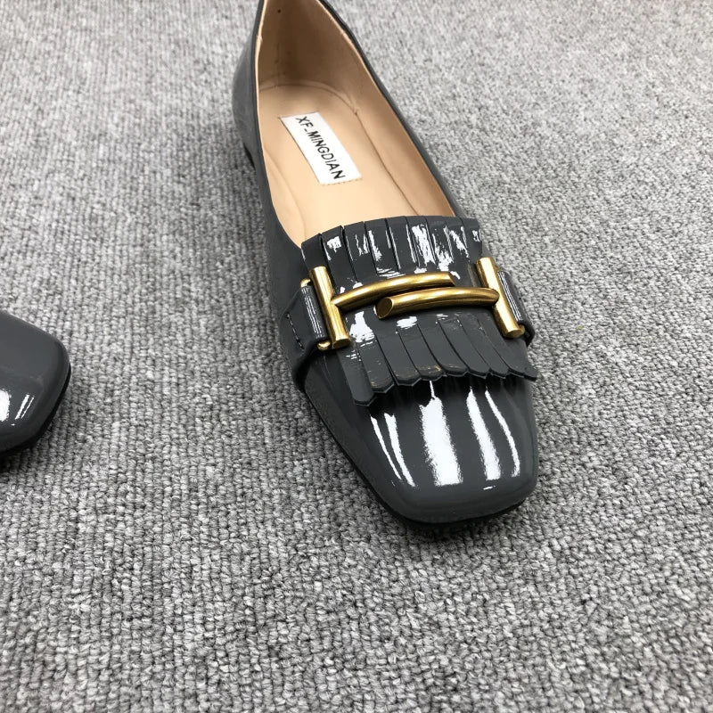 Women's Flat Shoes 2023 New Fashion Patent Leather Tassel Metal Low Heel Shallow Mouth Comfortable Casual Shoes Plus Size 33-43