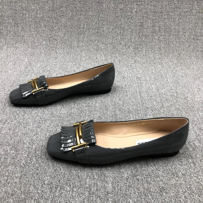 Women's Flat Shoes 2023 New Fashion Patent Leather Tassel Metal Low Heel Shallow Mouth Comfortable Casual Shoes Plus Size 33-43