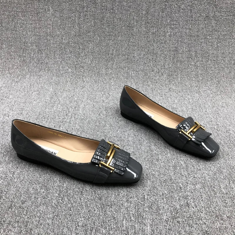 Women's Flat Shoes 2023 New Fashion Patent Leather Tassel Metal Low Heel Shallow Mouth Comfortable Casual Shoes Plus Size 33-43