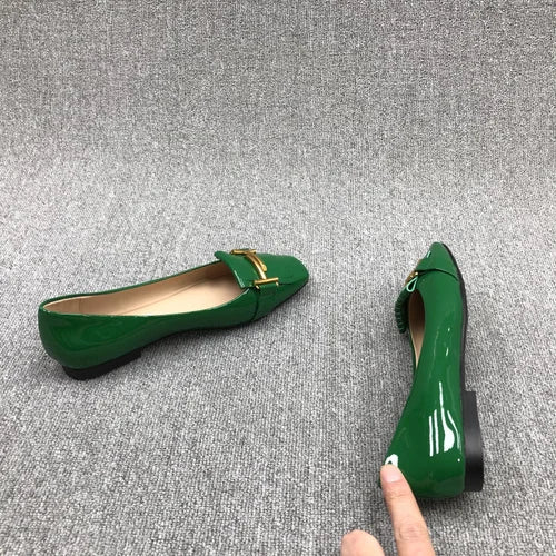 Women's Flat Shoes 2023 New Fashion Patent Leather Tassel Metal Low Heel Shallow Mouth Comfortable Casual Shoes Plus Size 33-43