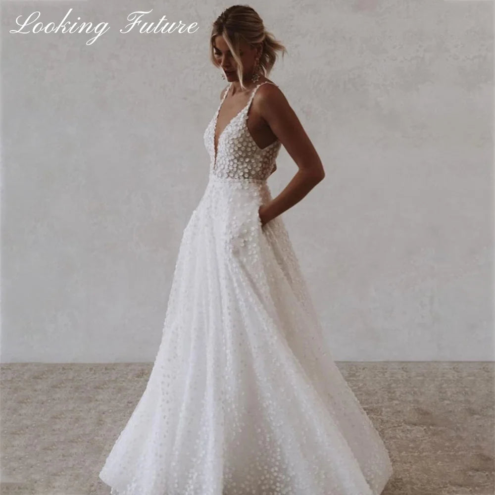 Customized Elegant Tulle Wedding Dresse With Pocket Deep V-Neck Spaghetti Strap Bridal Gowns Beach Open Back Vestido Sweep Train