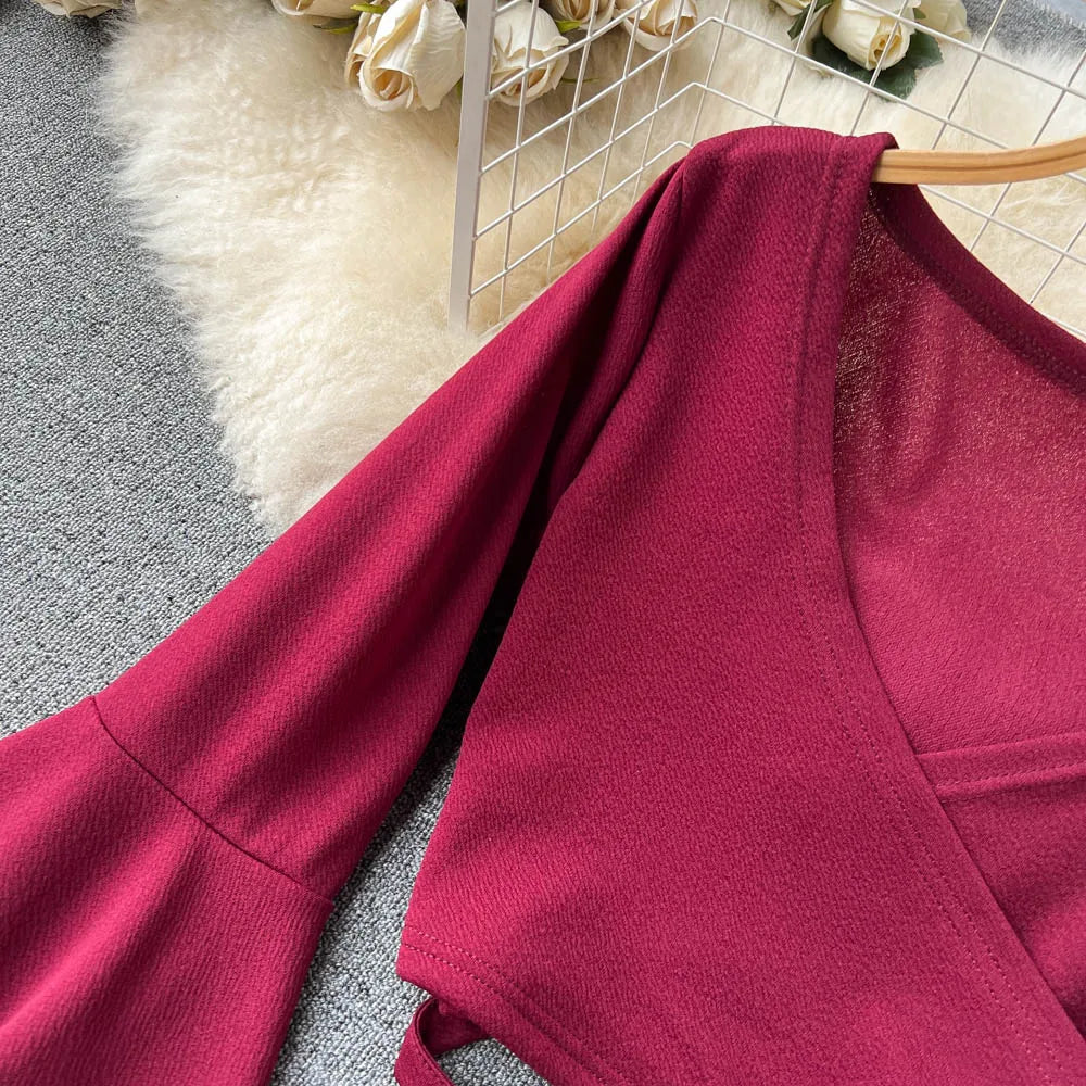 Chic Sexy Flare Long Sleeve T shirt Elegant Criss-cross Bandage Crop Top V Neck Vintage Fashion Tees Female Spring Summer Shirt