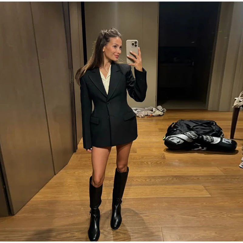 Fashion Office Lady Blazer Jacket Shoulder Pad Long Sleeve Lapel Female Coat 2025 Spring Button Pocket Lady Commuting Outwear