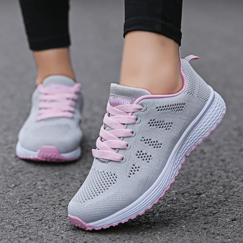 Women Run Shoes Lightweight Anti-slip Female Sports Shoes Outdoor Soft Men Sneakers Up Fashion yeezy Tennis zapatillas niño shoe